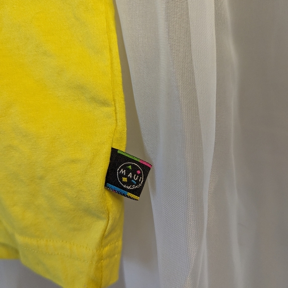 Large Maui and sons T-Shirt - Picture 4 of 4